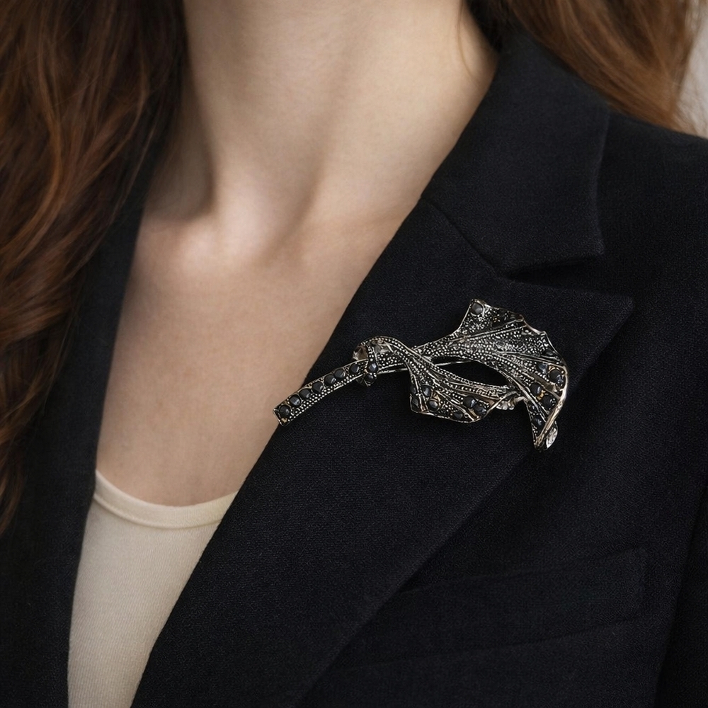 Vintage Black and Silver Bow Brooch